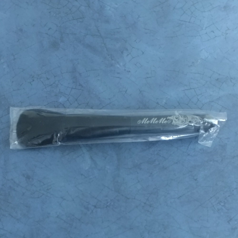 MeMeMe Makeup Brush